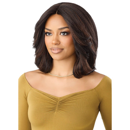Outre The Daily Wig Style & Dash 3 Deep Lace Part - Daily 23
