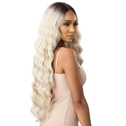 Outre Sleek Lay Part Synthetic Lace Front Wig