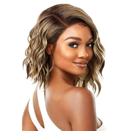 Outre Melted Hairline Synthetic Hd Lace Front Wig - Roselyn