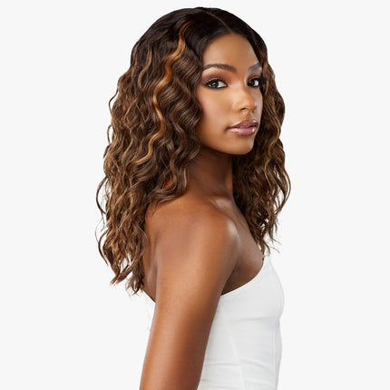 Sensationnel Butta Lace Human Hair Blend Hd Lace Front Wig - Loose Curly 18"