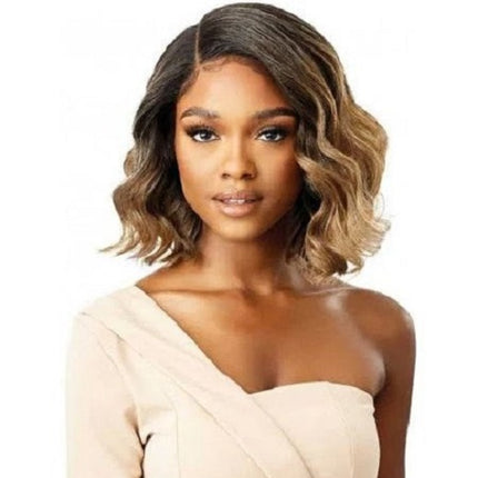Outre Melted Hairline Synthetic Hd Transparent Lace Wig - Suvi